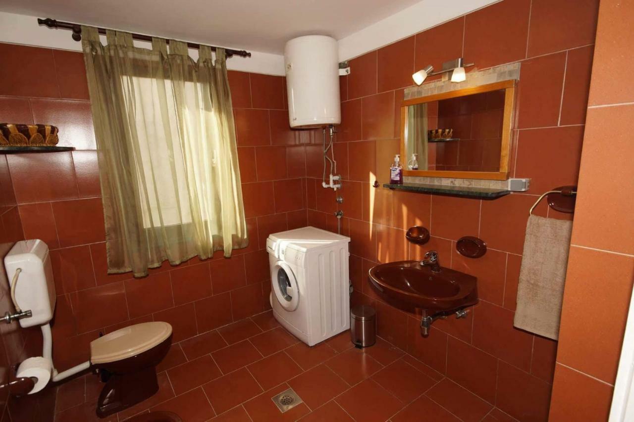 Appartement Apartman Eric à Pula Extérieur photo